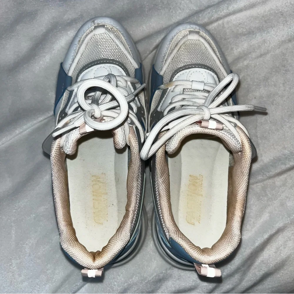 Chunky 90’s Style SHEIN Sneakers Sz 6.5